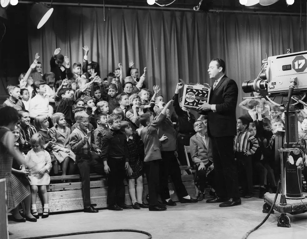 ¡Concurso de televisión clásico! ¿Podrás aprobar un cuestionario televisivo de los años 50?