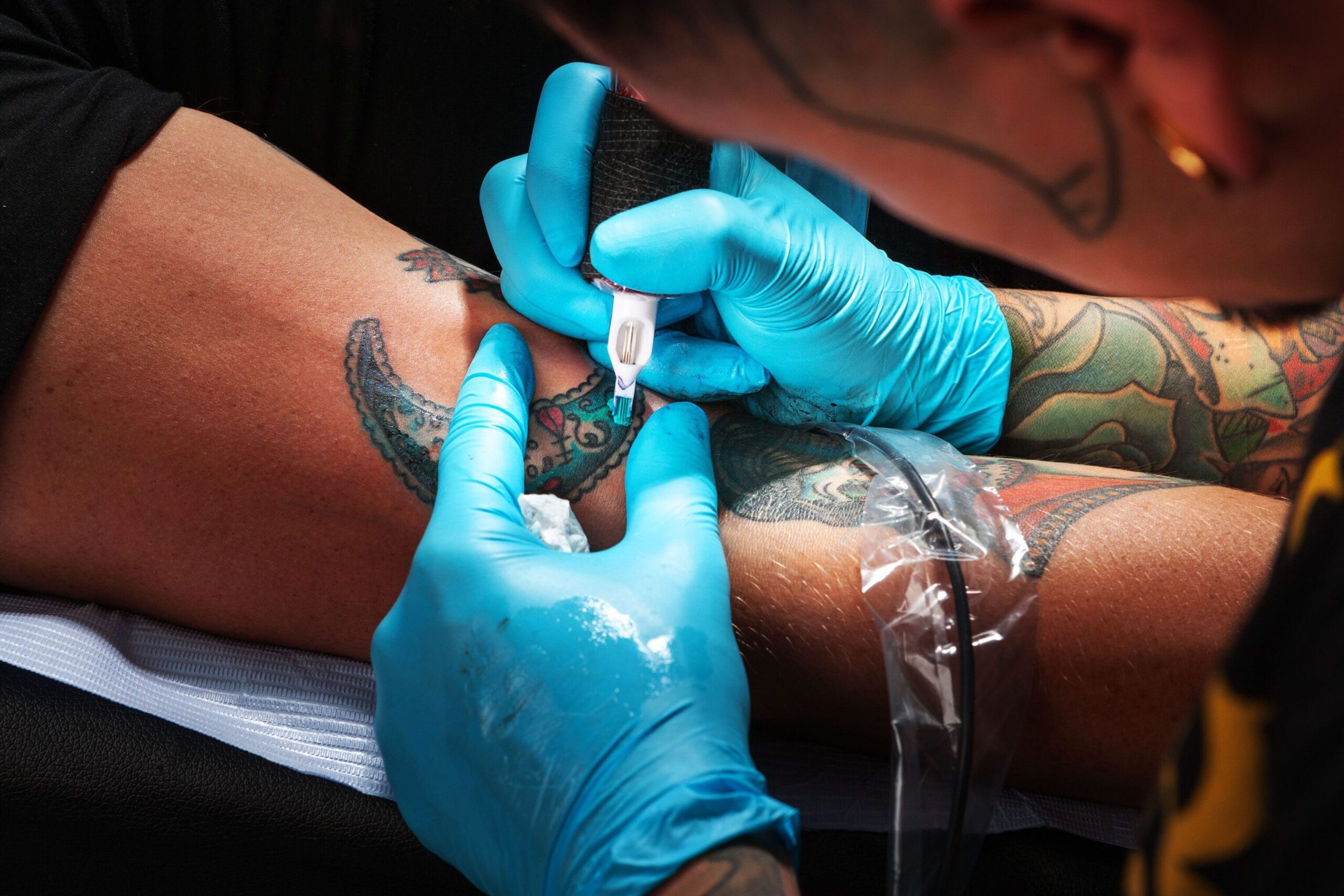 Tatuajes infectados: 5 cosas a tener en cuenta después de tatuarse